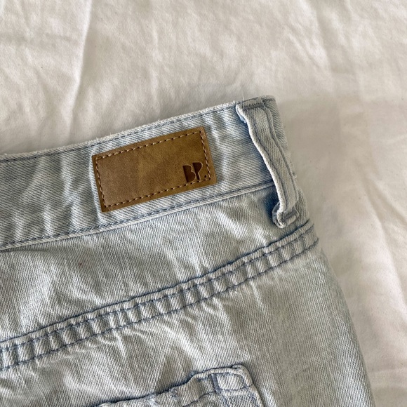 2/$40๐ CLOSET CLEAN OUT: BP light wash denim shorts - Picture 3 of 9